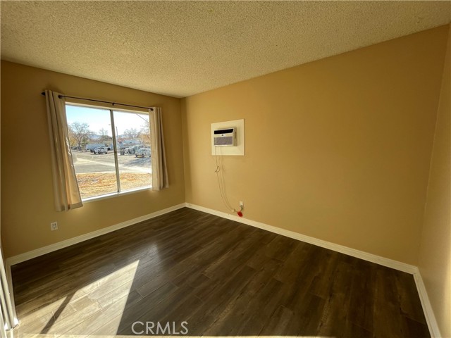 Detail Gallery Image 30 of 52 For 3635 W Avenue K12, Lancaster,  CA 93536 - 3 Beds | 1/1 Baths