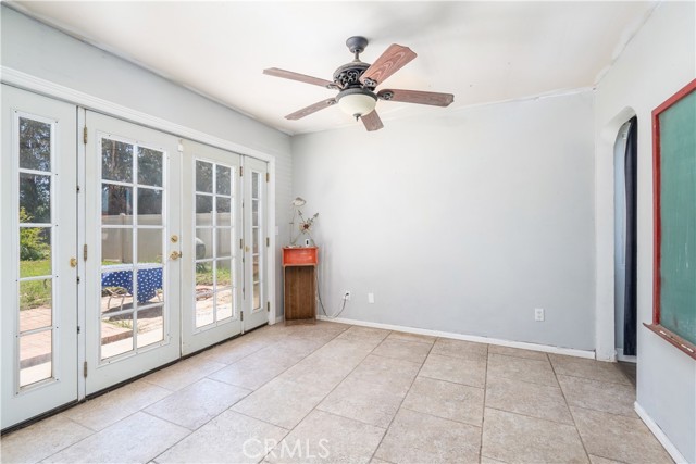 Detail Gallery Image 10 of 30 For 30639 3rd Ave, Redlands,  CA 92374 - 4 Beds | 2/1 Baths