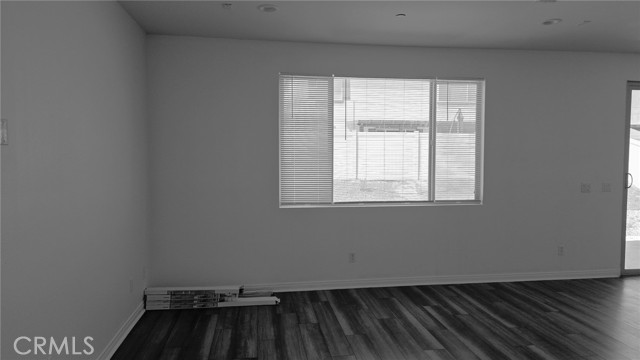 Detail Gallery Image 7 of 36 For 766 Whistling Straits Ct, Perris,  CA 92571 - 4 Beds | 2/1 Baths