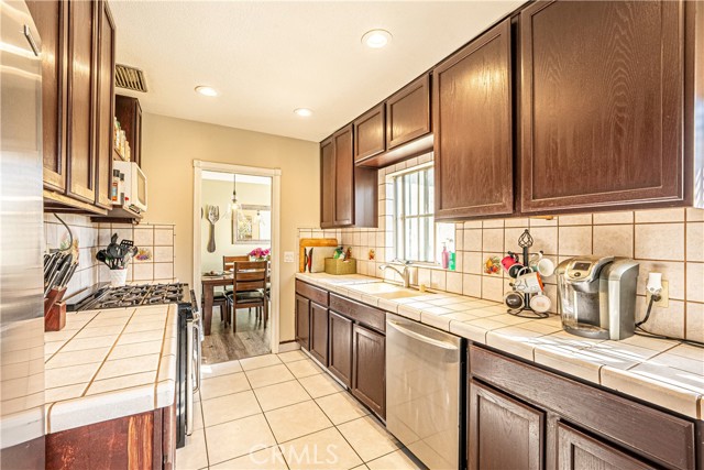 Detail Gallery Image 24 of 65 For 341 Capitol Dr, Santa Maria,  CA 93454 - 3 Beds | 2/1 Baths