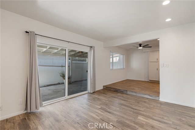 Detail Gallery Image 5 of 30 For 1919 Sherry #37,  Santa Ana,  CA 92705 - 3 Beds | 2 Baths