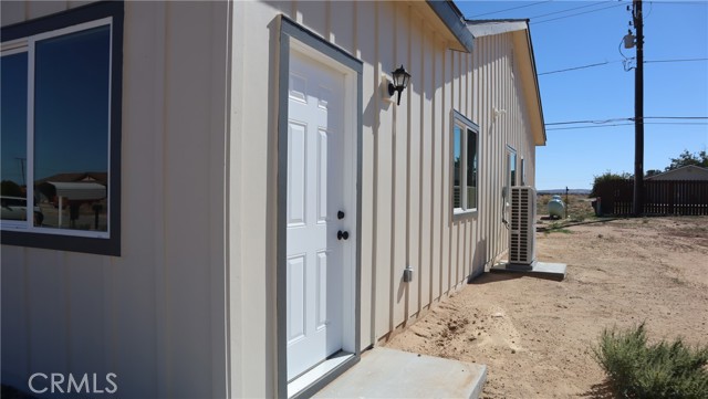 Detail Gallery Image 15 of 21 For 10408 Peach Ave, California City,  CA 93505 - 4 Beds | 3 Baths