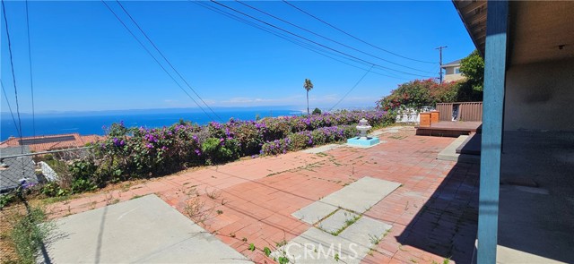 417 Via La Soledad, Redondo Beach CA: https://media.crmls.org/medias/d283f989-28f7-49d8-8a0d-0ed89c96f8b3.jpg