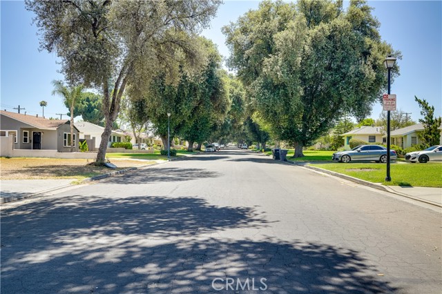 Image 40 of 47 For 8084 Magnolia Avenue