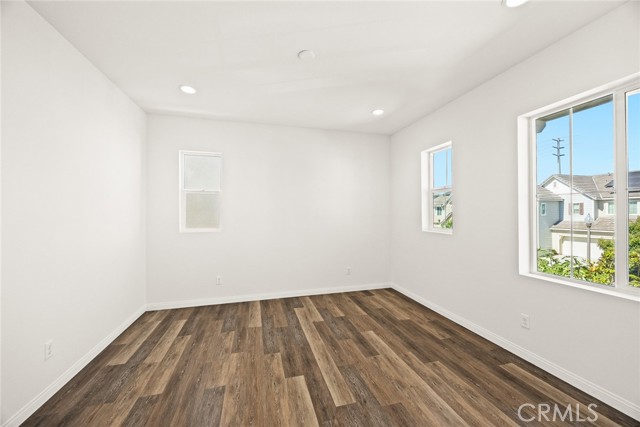 16114 Almond Avenue, Chino CA: https://media.crmls.org/medias/d2841884-ab39-497d-8a2b-b4285b415bd0.jpg