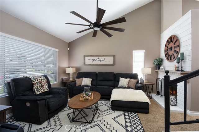 Detail Gallery Image 3 of 36 For 13373 Crystal Springs, Corona,  CA 92883 - 3 Beds | 2 Baths