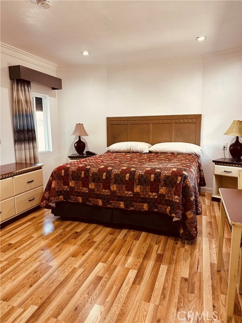 Image 8 of 22 For 5850 Olympic