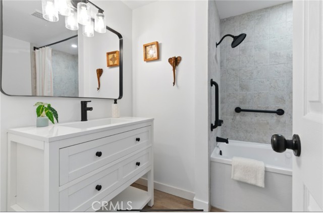 Detail Gallery Image 3 of 11 For 7686 Deer Trl, Yucca Valley,  CA 92284 - 3 Beds | 2 Baths
