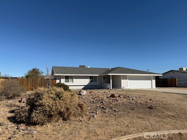 Detail Gallery Image 3 of 17 For 14945 Tonikan, Apple Valley,  CA 92307 - 3 Beds | 3 Baths