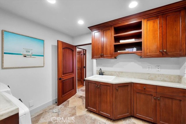 Detail Gallery Image 26 of 38 For 1800 the Strand, Manhattan Beach,  CA 90266 - 5 Beds | 5/1 Baths