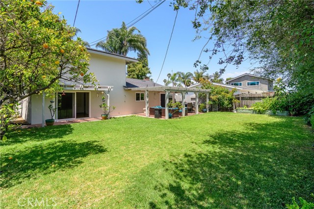 8042 Driftwood Drive, Huntington Beach CA: https://media.crmls.org/medias/d2868b45-651b-48ff-b0a9-578efe7b7606.jpg