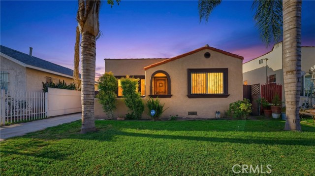 Detail Gallery Image 2 of 24 For 1732 W 65th, Los Angeles,  CA 90047 - 3 Beds | 2 Baths