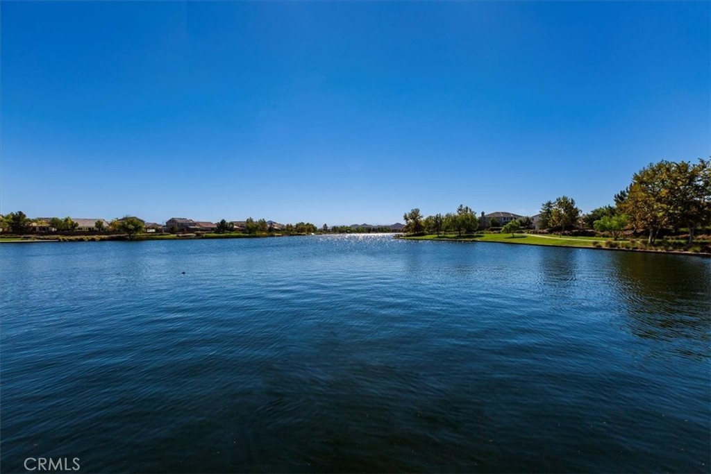 https://media.crmls.org/medias/d2872438-6d22-44b0-ae9a-9d18fa188380.jpg?preset=X-Large