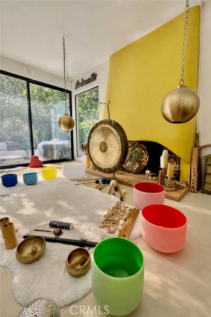 Detail Gallery Image 8 of 25 For 4709 Dunman, Woodland Hills,  CA 91364 - 5 Beds | 3 Baths