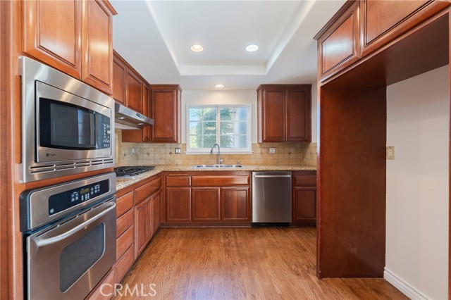 Detail Gallery Image 7 of 45 For 15871 Belfast Ln, Huntington Beach,  CA 92647 - 3 Beds | 2/1 Baths