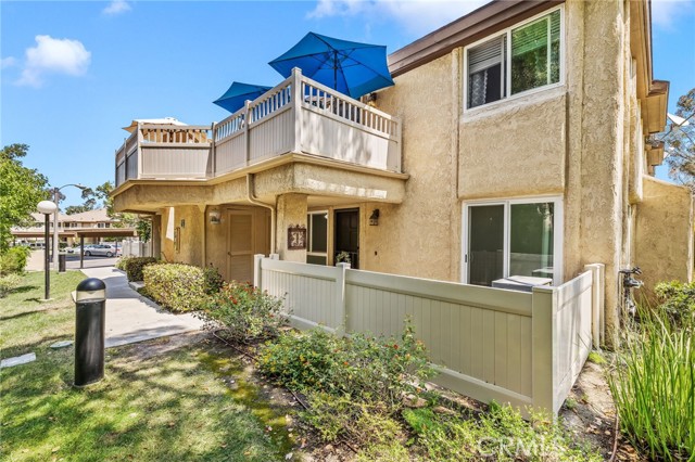 Detail Gallery Image 2 of 18 For 25652 Rimgate Dr 5c,  Lake Forest,  CA 92630 - 2 Beds | 1 Baths