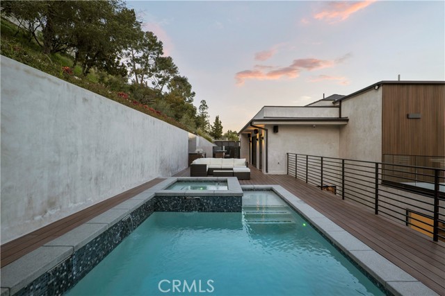 Detail Gallery Image 26 of 30 For 2369 Jupiter Dr, Los Angeles,  CA 90046 - 4 Beds | 4 Baths