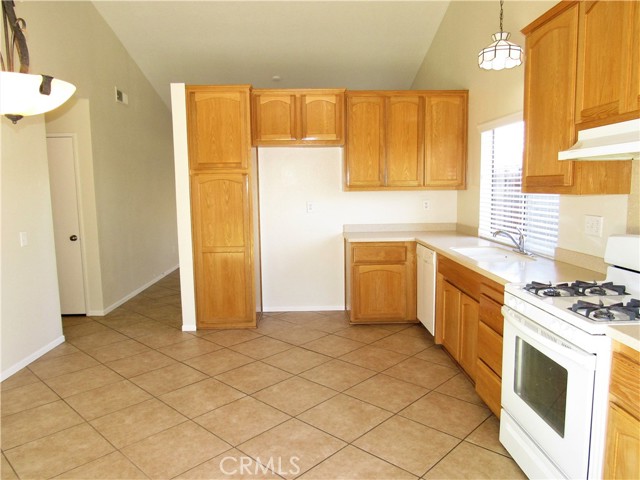 Detail Gallery Image 5 of 15 For 3283 Baffin, Riverside,  CA 92503 - 3 Beds | 2 Baths