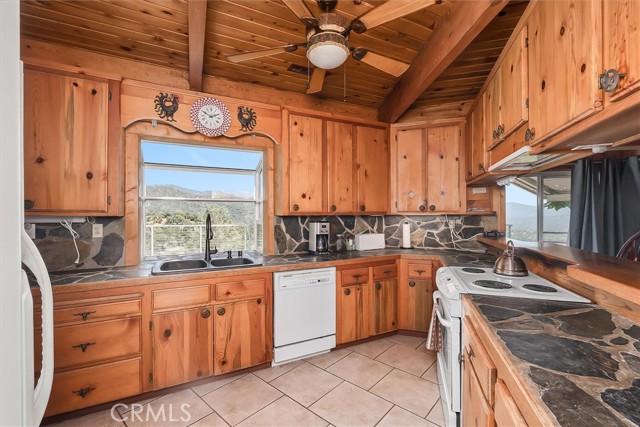 Detail Gallery Image 13 of 60 For 44327 Highway 49, Ahwahnee,  CA 93601 - 3 Beds | 2 Baths