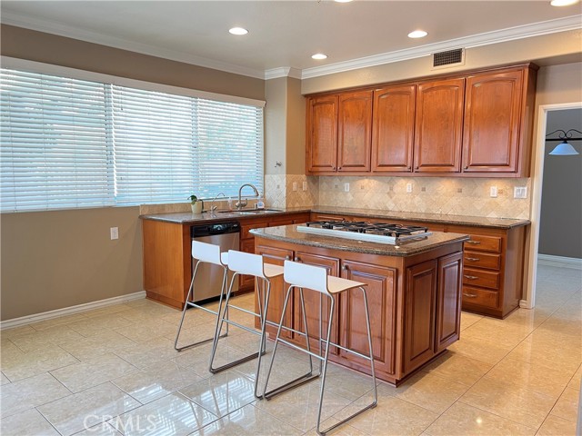 Detail Gallery Image 4 of 28 For 37 via Gatillo, Rancho Santa Margarita,  CA 92688 - 3 Beds | 2/1 Baths