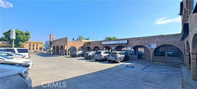 725 South Glendale Avenue photo 5