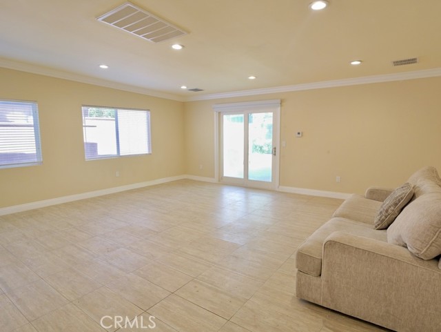17430 Hemmingway Street, Northridge CA: https://media.crmls.org/medias/d28940d5-49d1-400a-a4d3-af5e11c025bf.jpg