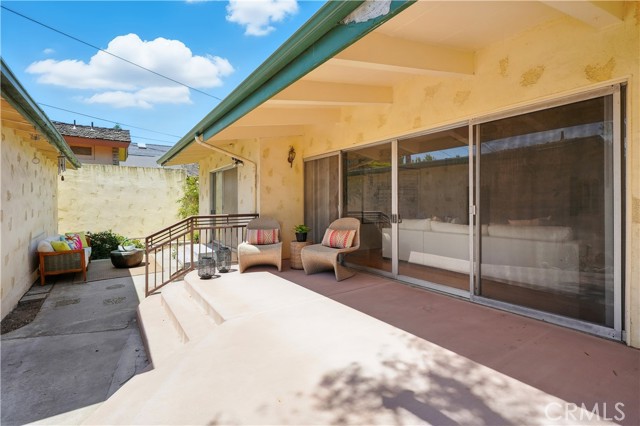 Detail Gallery Image 27 of 31 For 1075 Bryant Rd, Long Beach,  CA 90815 - 3 Beds | 3 Baths