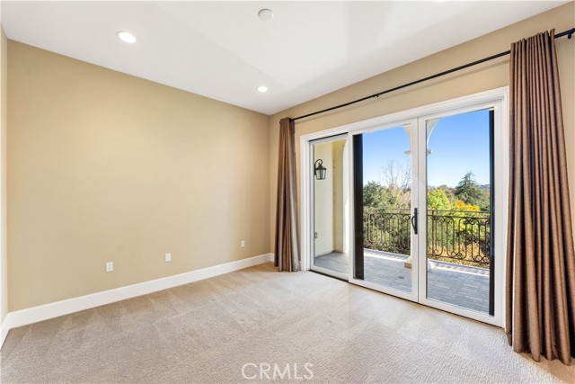 Detail Gallery Image 15 of 29 For 23500 Park Sorrento #C41,  Calabasas,  CA 91302 - 3 Beds | 3/1 Baths