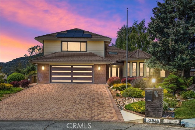 13046 Oak Crest Drive, Yucaipa CA: https://media.crmls.org/medias/d28a4b7c-7155-4be7-9be4-27a21956abb4.jpg