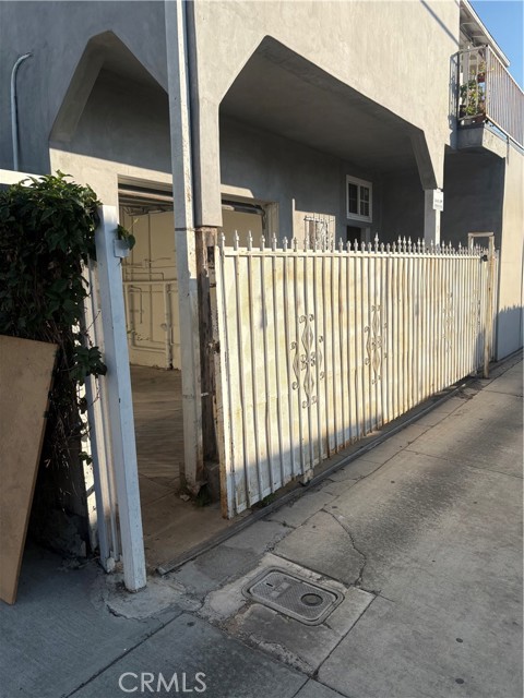 Detail Gallery Image 7 of 13 For 223 E Eagle, Long Beach,  CA 90806 - – Beds | – Baths