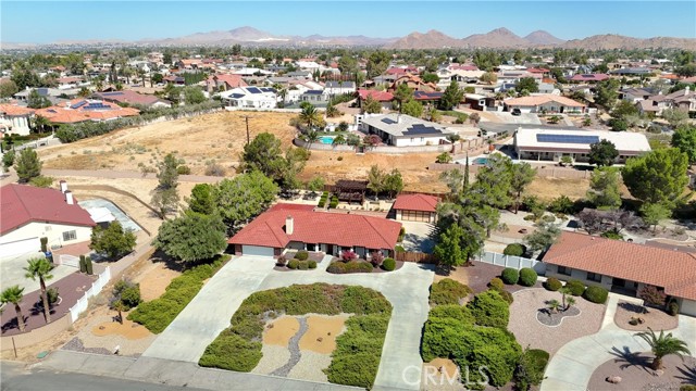 Detail Gallery Image 2 of 33 For 19912 Itasca Rd, Apple Valley,  CA 92308 - 3 Beds | 2 Baths