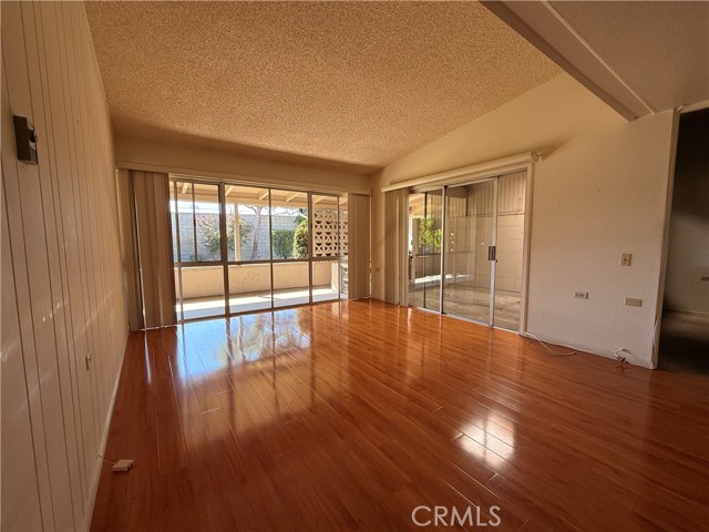 Detail Gallery Image 7 of 22 For 13381 El Dorado Dr 202d,  Seal Beach,  CA 90740 - 2 Beds | 1 Baths