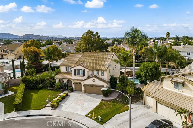 14037 Hollywood Avenue, Eastvale CA: https://media.crmls.org/medias/d28c33b9-0c76-4606-a008-55f065070916.jpg