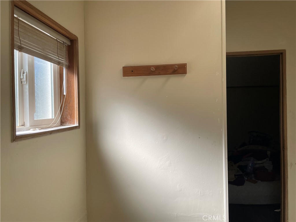 https://media.crmls.org/medias/d28cbde3-0468-488a-b701-2103c39344c4.jpg?preset=X-Large