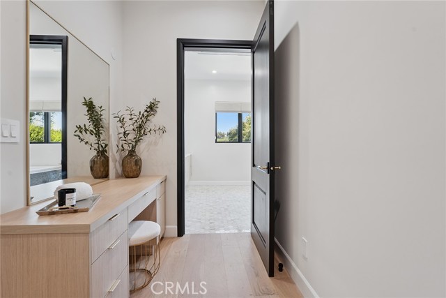 Detail Gallery Image 35 of 74 For 13807 Magnolia Bld, Sherman Oaks,  CA 91423 - 5 Beds | 4/1 Baths