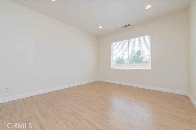 6851 Tourmaline Drive, Eastvale CA: https://media.crmls.org/medias/d28d4a48-07f4-4320-b1eb-cf09eeacadcb.jpg