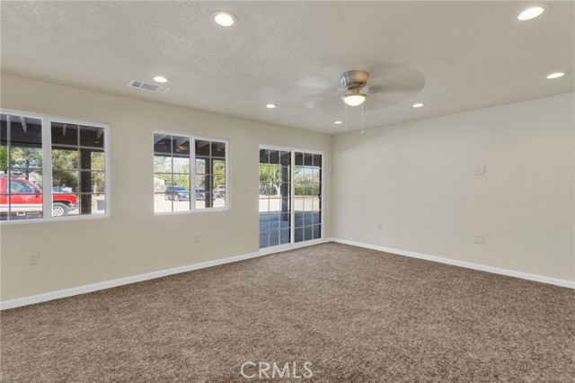 Detail Gallery Image 11 of 68 For 10298 Custer Ave, Lucerne Valley,  CA 92356 - 5 Beds | 2/1 Baths