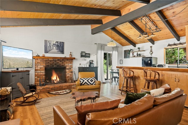 Detail Gallery Image 10 of 25 For 31153 All View Dr, Running Springs,  CA 92382 - 3 Beds | 2 Baths