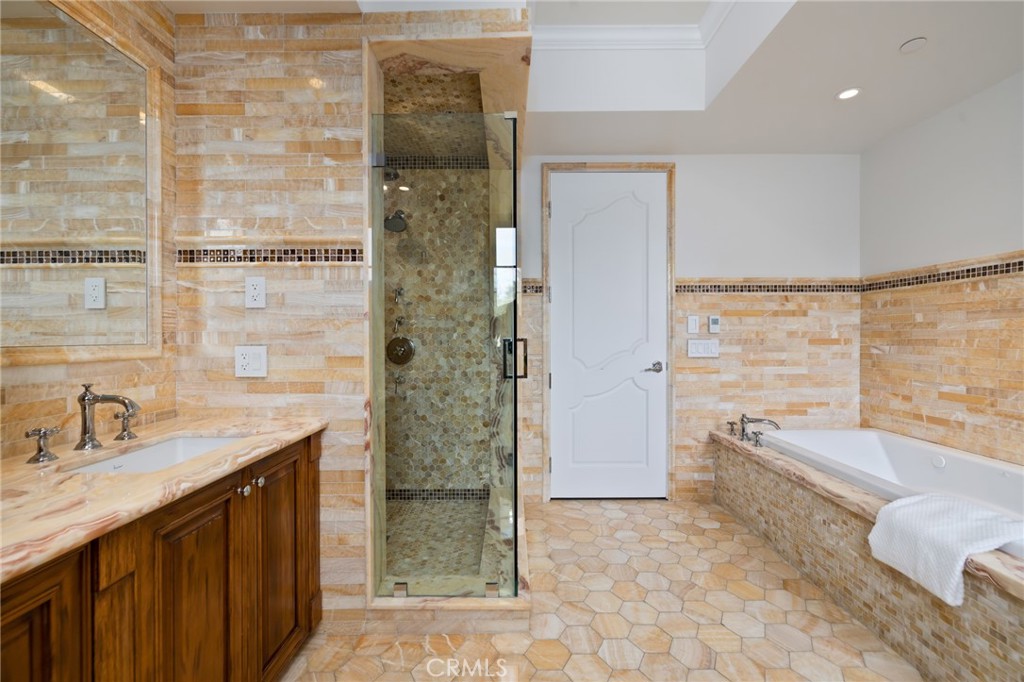 MLS #TR25039616 img 52