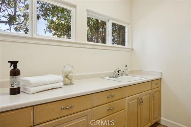 993 Las Palmas Way, San Luis Obispo CA: https://media.crmls.org/medias/d28efb06-c997-48a3-b189-aee28b92f4e9.jpg