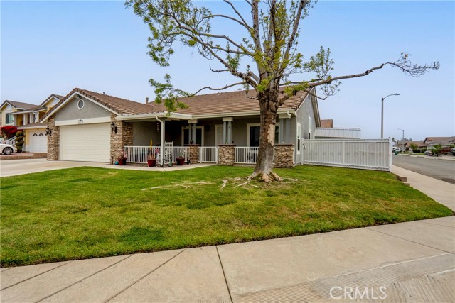 7483 Catalpa Avenue, Highland CA: https://media.crmls.org/medias/d28f15ce-71a1-45ef-9cee-439588e086a9.jpg