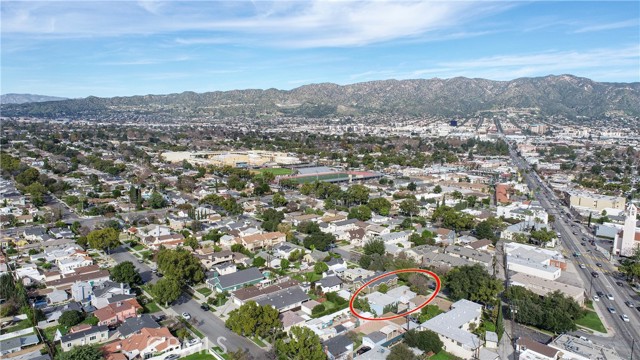 Detail Gallery Image 26 of 32 For 121 N Myers, Burbank,  CA 91506 - 4 Beds | 2 Baths