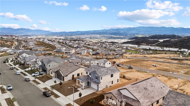 Detail Gallery Image 4 of 59 For 28908 Saddle Cir, Castaic,  CA 91384 - 4 Beds | 3 Baths