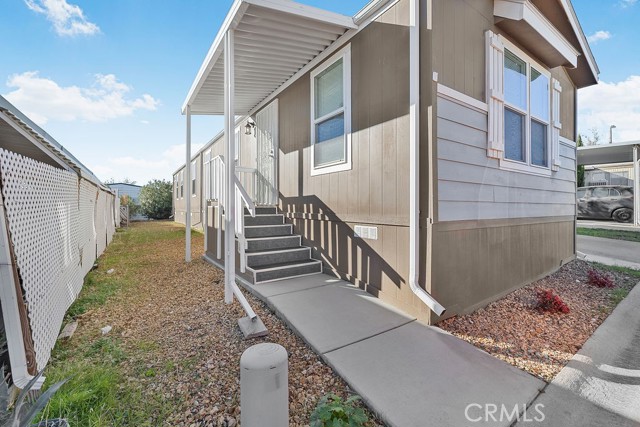 Detail Gallery Image 3 of 38 For 20843 Waalew Rd #B48,  Apple Valley,  CA 92307 - 3 Beds | 2 Baths