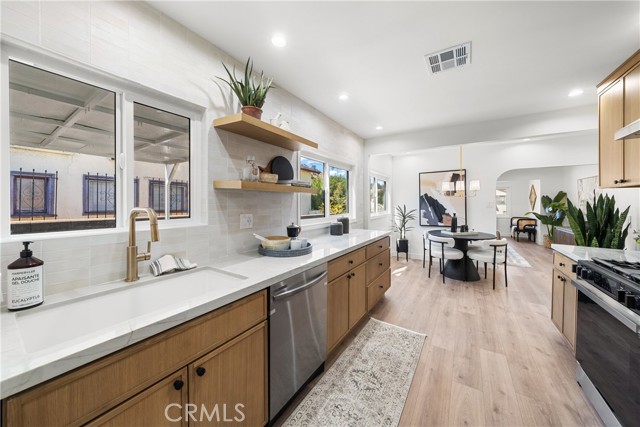 Detail Gallery Image 10 of 44 For 2306 Elmgrove, Los Angeles,  CA 90031 - 4 Beds | 3 Baths