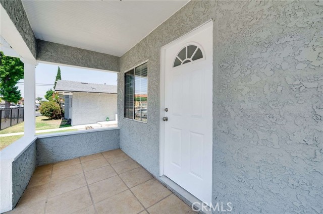 418 W Los Angeles Avenue, Montebello CA: https://media.crmls.org/medias/d290f515-4932-4c76-83b9-9ffcfb9153a5.jpg