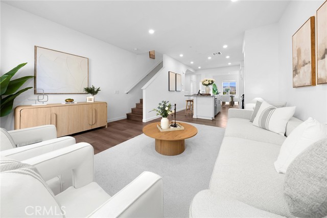 Detail Gallery Image 22 of 59 For 684 Panorama, La Puente,  CA 91744 - 3 Beds | 3/1 Baths