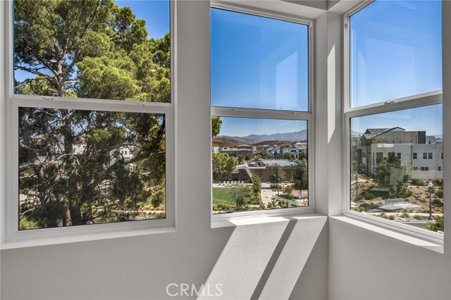 Detail Gallery Image 12 of 16 For 129 Biome, Irvine,  CA 92618 - 4 Beds | 4 Baths