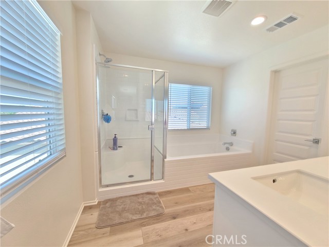 12913 Tehachapi Street, Hesperia CA: https://media.crmls.org/medias/d292e058-b44d-4cfd-8e7f-80ac800e3fdb.jpg