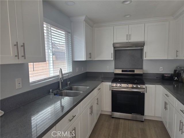 Detail Gallery Image 3 of 15 For 12561 Strathmore, Garden Grove,  CA 92840 - 3 Beds | 2 Baths